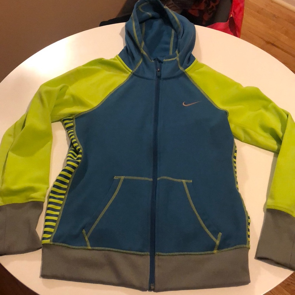 Nike full zip therma fit hoodie
